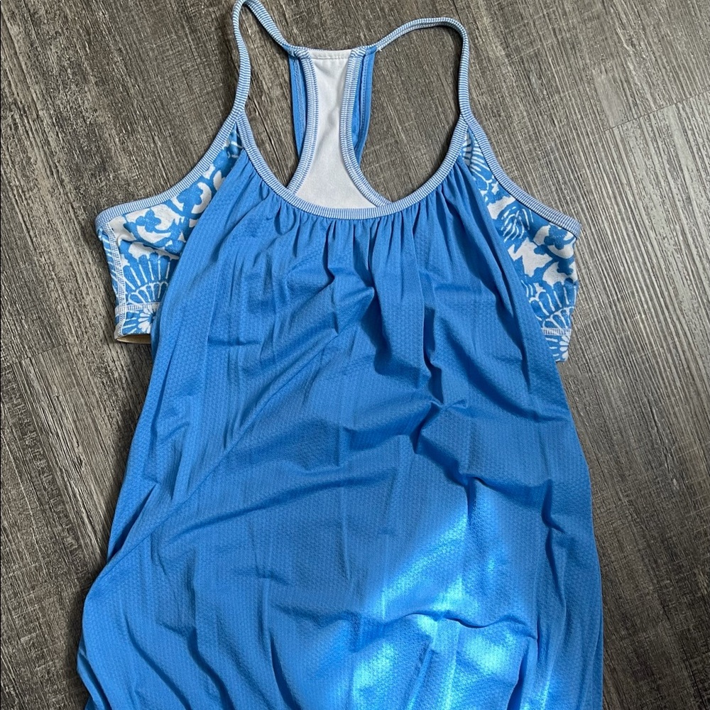 Lululemon floral tank with built-in bra